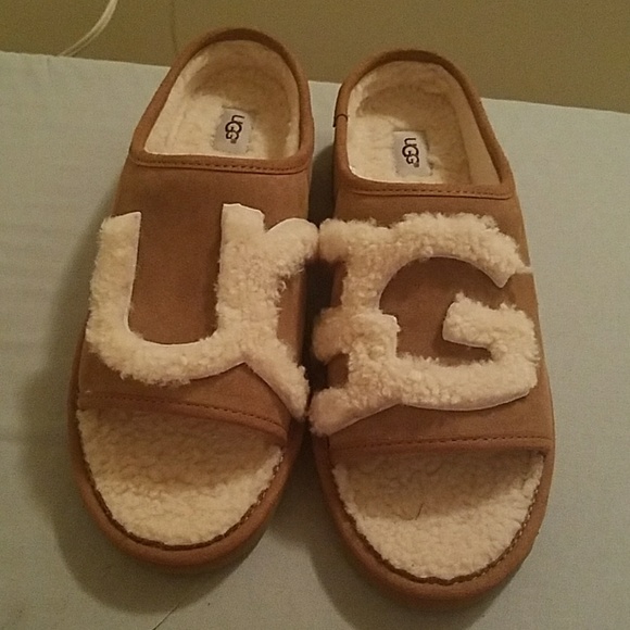 UGG Shoes - Uggs slide